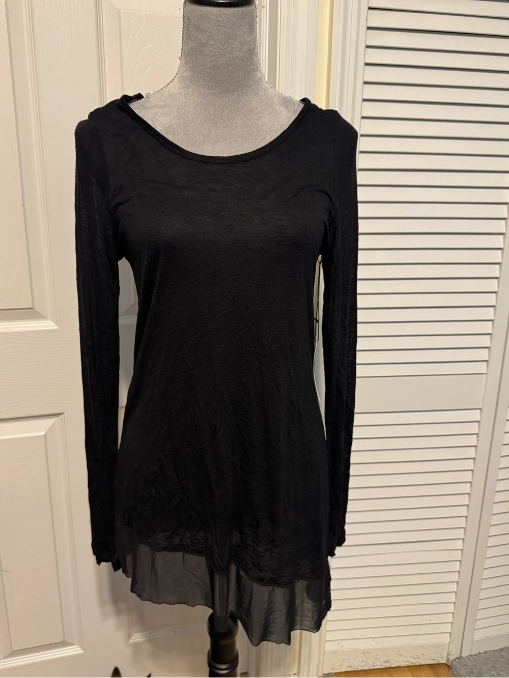 BCBG Max Azria Long Thin Black Tee w/ Asymmetrical Hem MED
